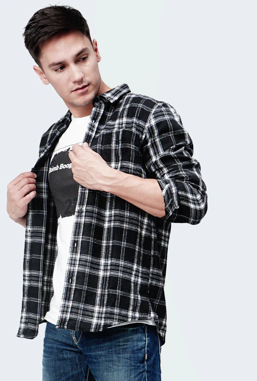 Kemeja Flanel Amber Black Offwhite - Image 4