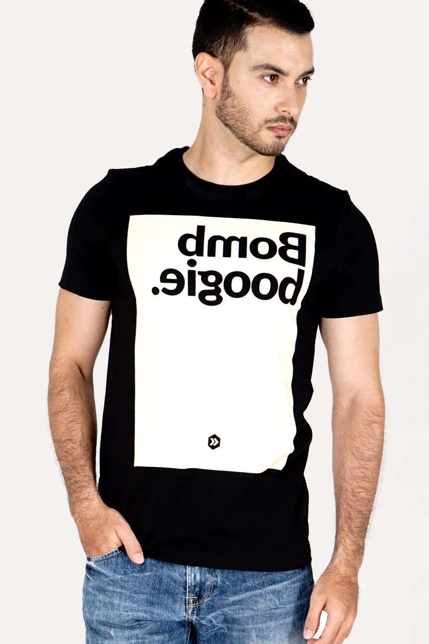 T-Shirt Lengan Pendek Britten Black