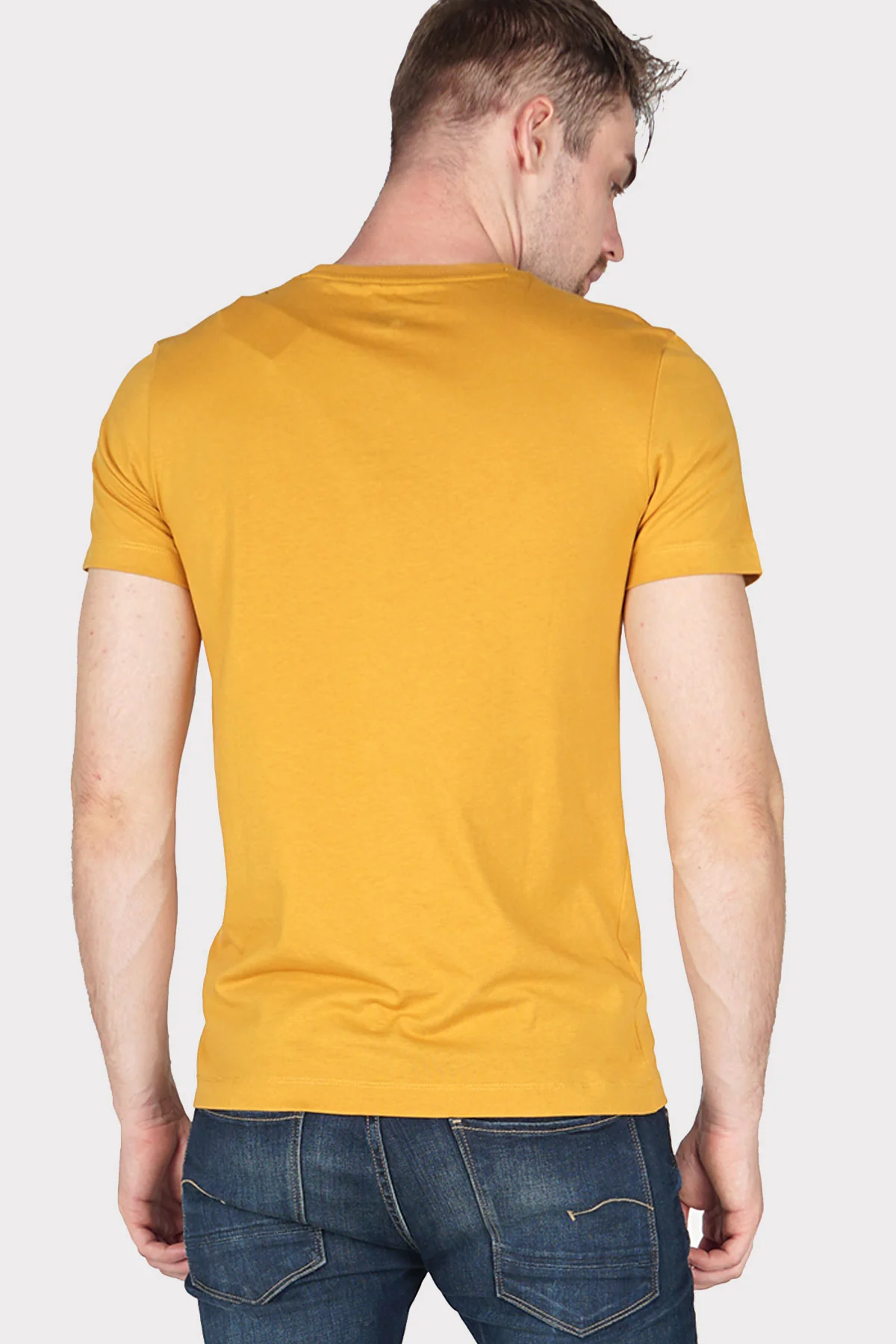 T-Shirt Lengan Pendek Conifer Mustard - Image 4
