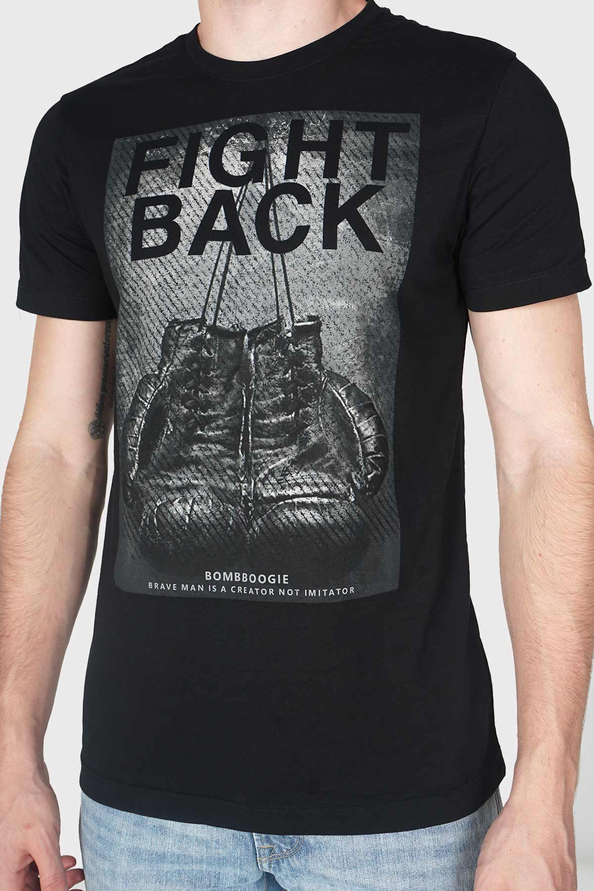 T-Shirt Lengan Pendek Fliction Black - Image 3