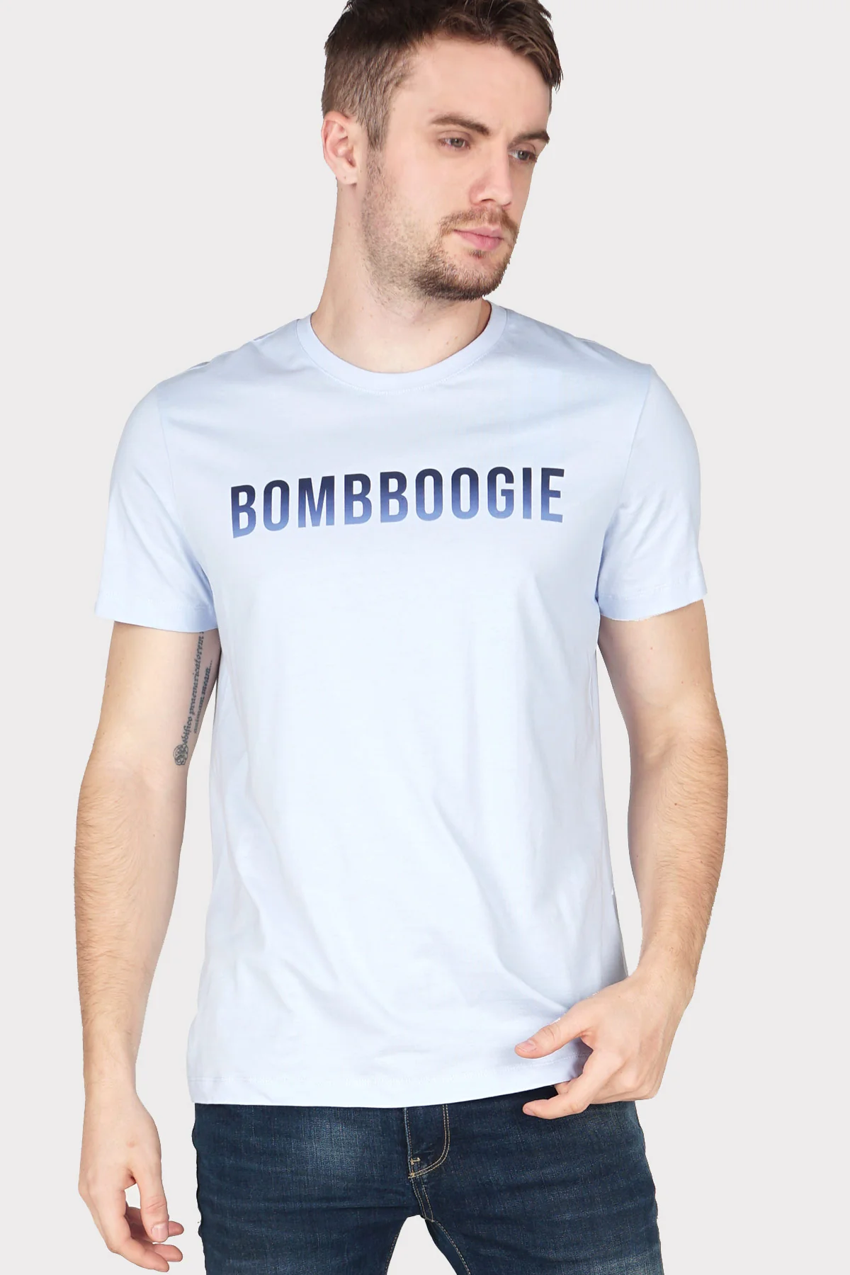 T-Shirt Lengan Pendek Fontana Light Blue Slimfit