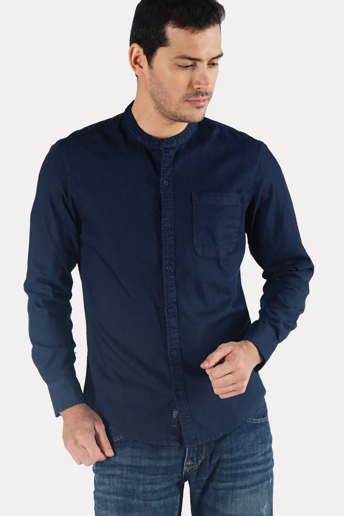 Kemeja Lengan Panjang Reguler Fit Huztec Dark Blue