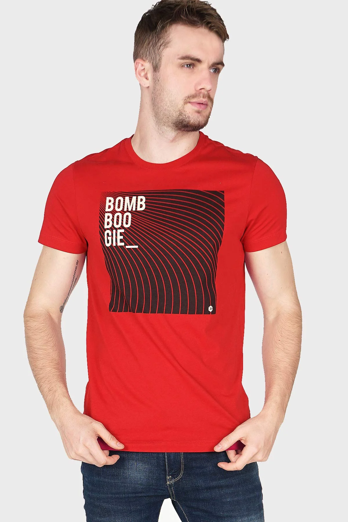 T-Shirt Lengan Pendek Invero Red