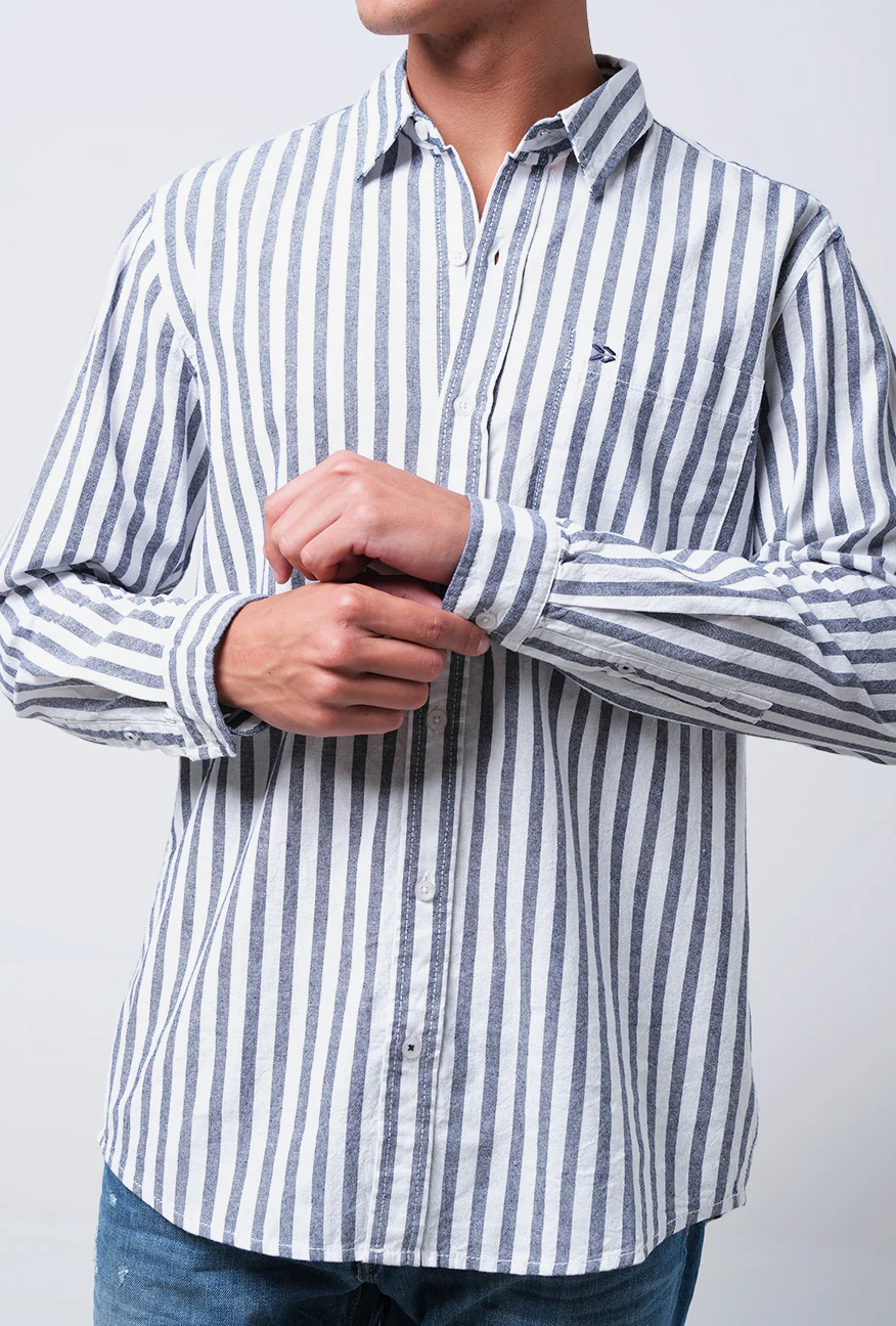 Kemeja Lengan Panjang Regular Helinski White Navy - Image 3