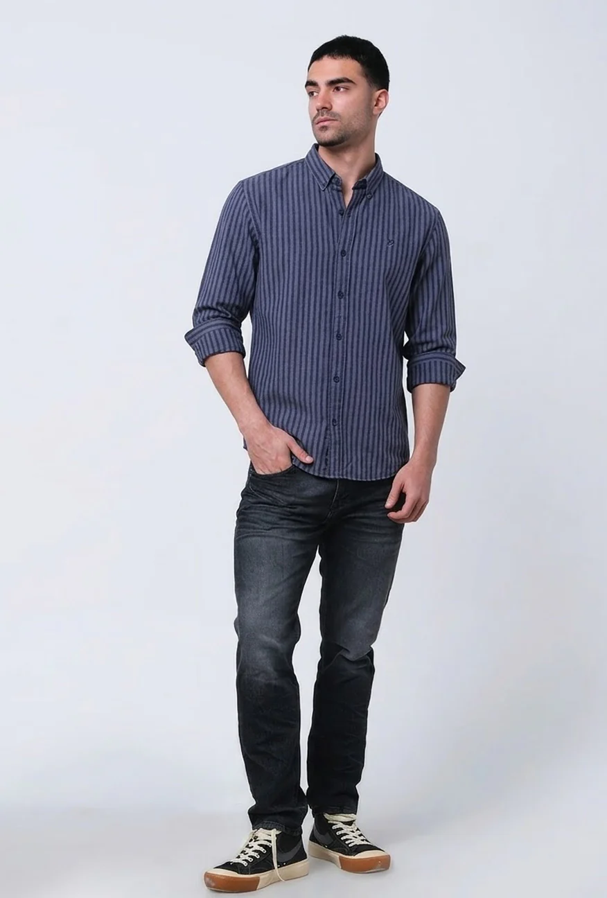 Kemeja Lengan Panjang Regular Megan Navy Grey - Image 4