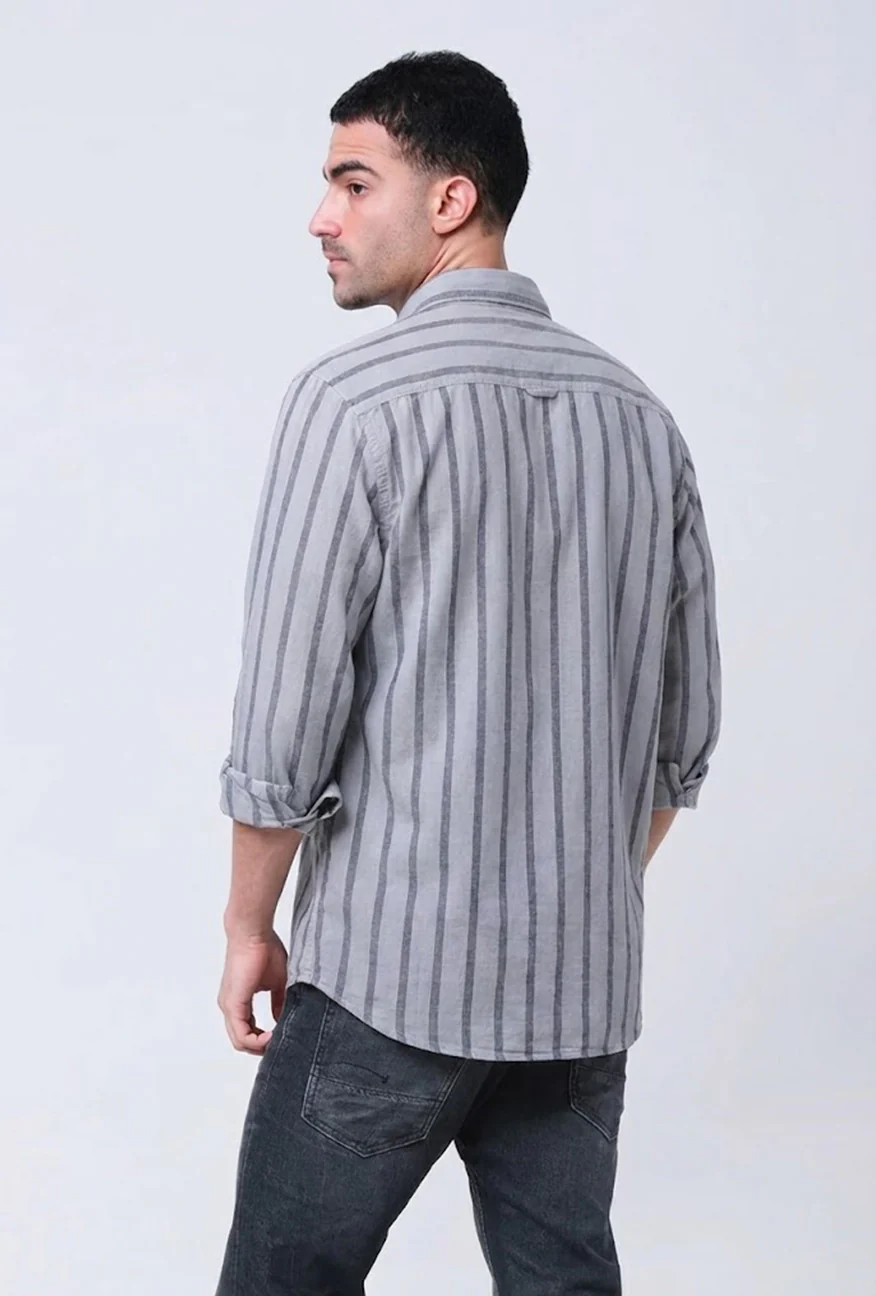 Kemeja Lengan Panjang Regular Slinky Grey Light Grey - Image 4