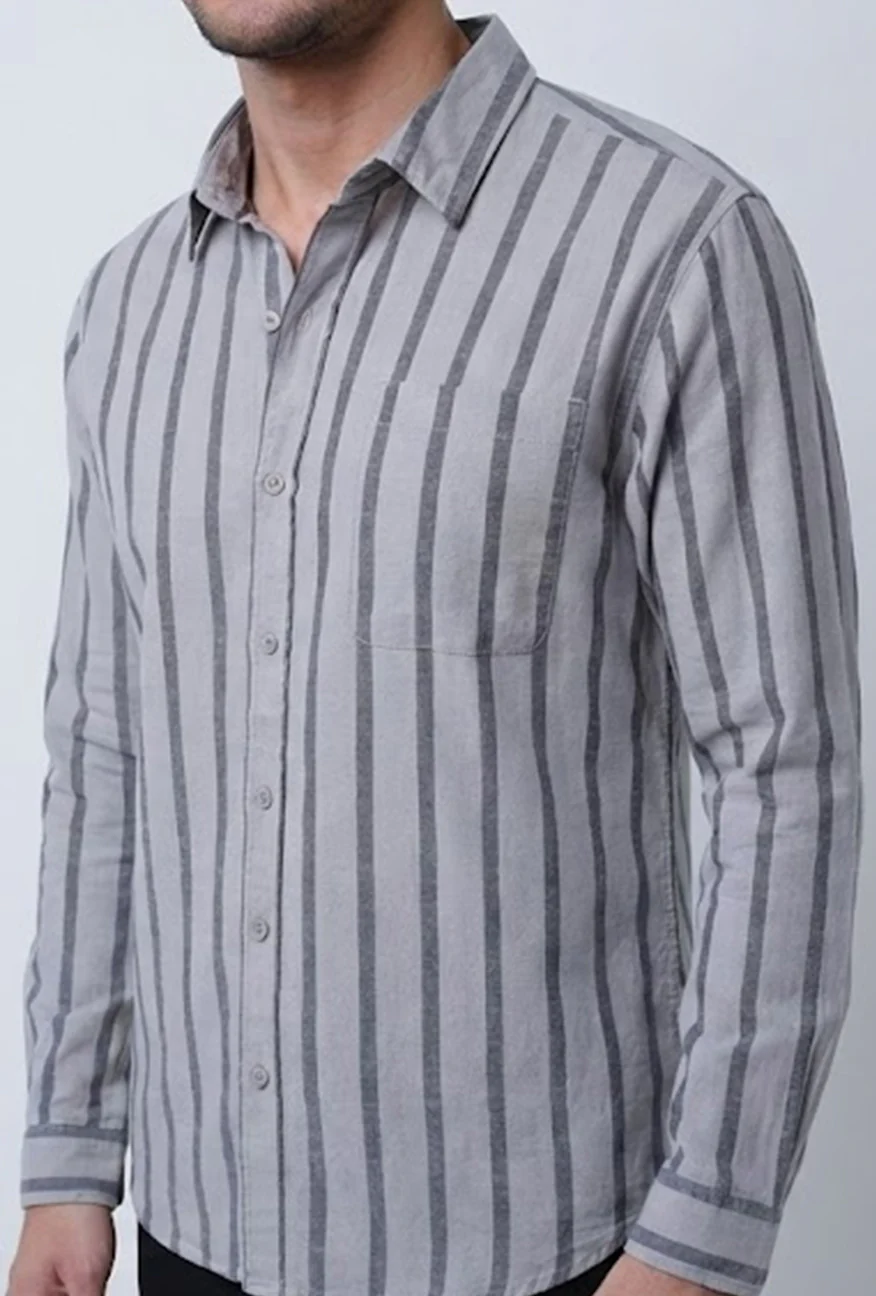 Kemeja Lengan Panjang Regular Slinky Grey Light Grey - Image 5