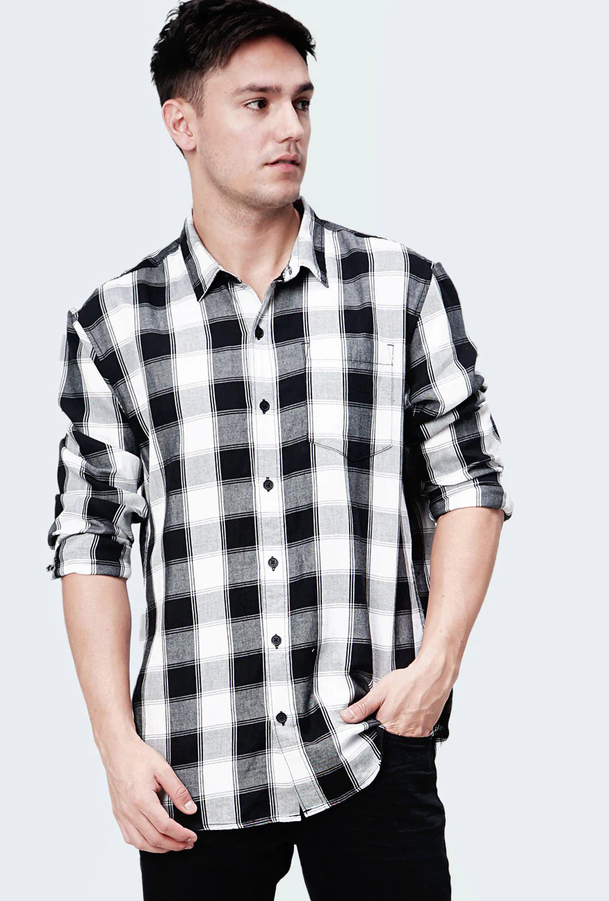 Kemeja Lengan Panjang Portnoy Black Offwhite