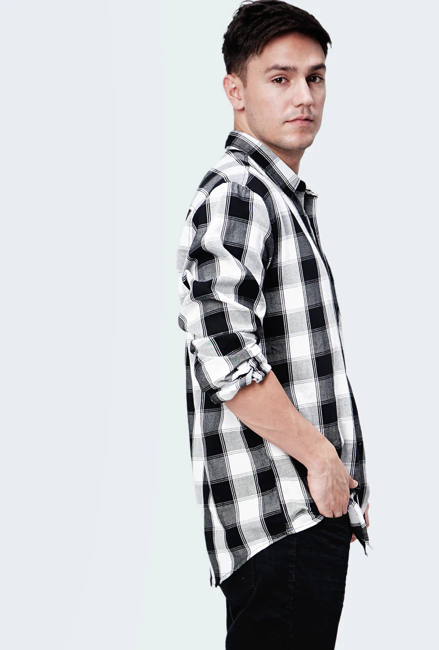 Kemeja Lengan Panjang Portnoy Black Offwhite - Image 4