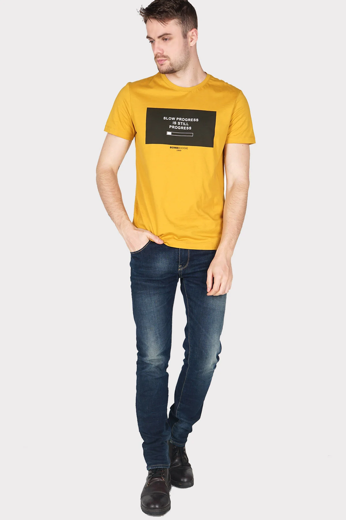 T-Shirt Lengan Pendek Slowbar Mustard - Image 4