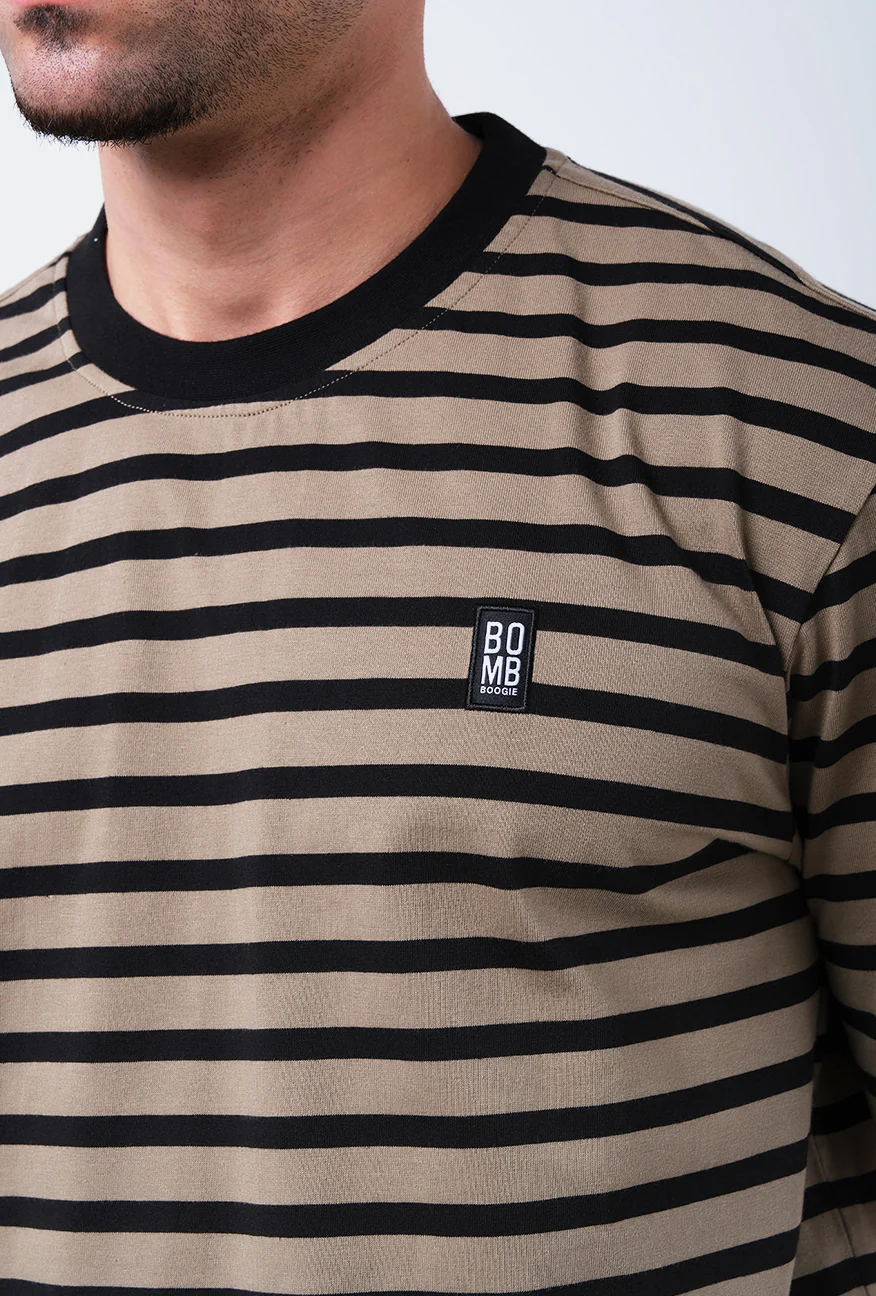 T-Shirt Lengan Pendek Regular Hinton Cream Black - Image 3