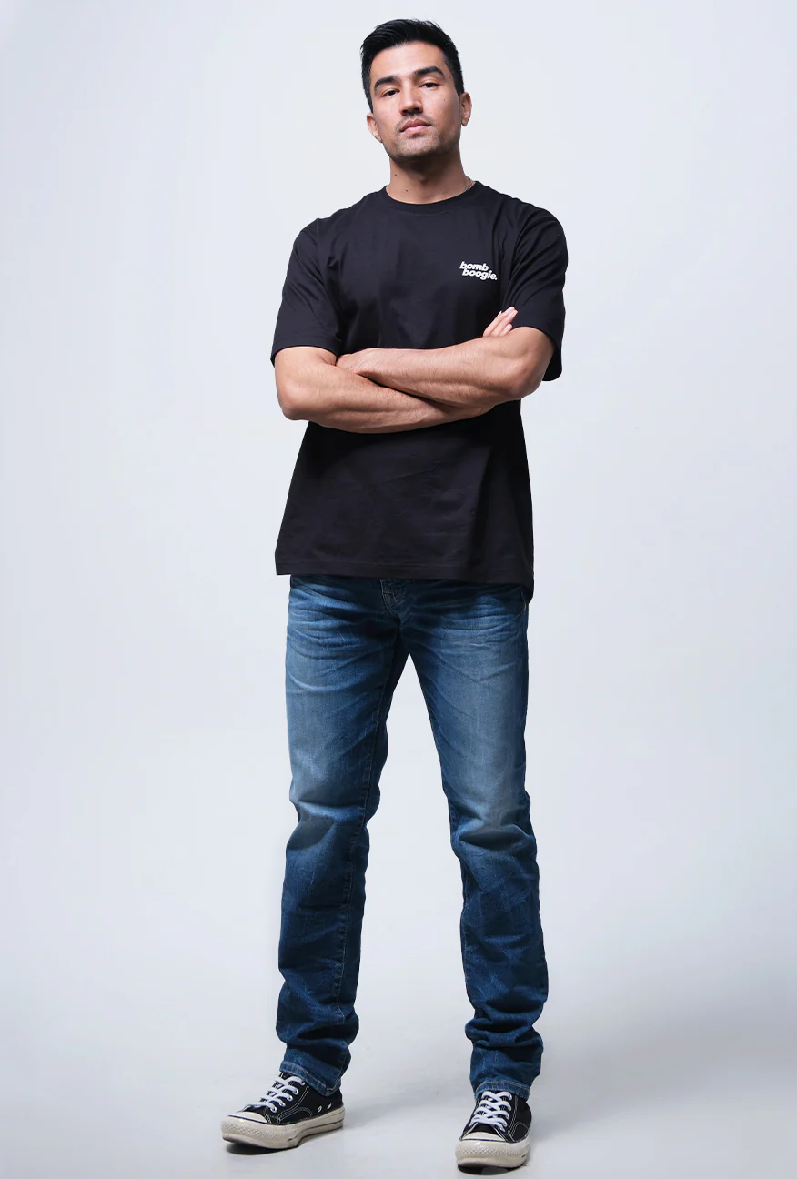 T-Shirt Lengan Pendek Regular Howler Black 2.0 - Image 2