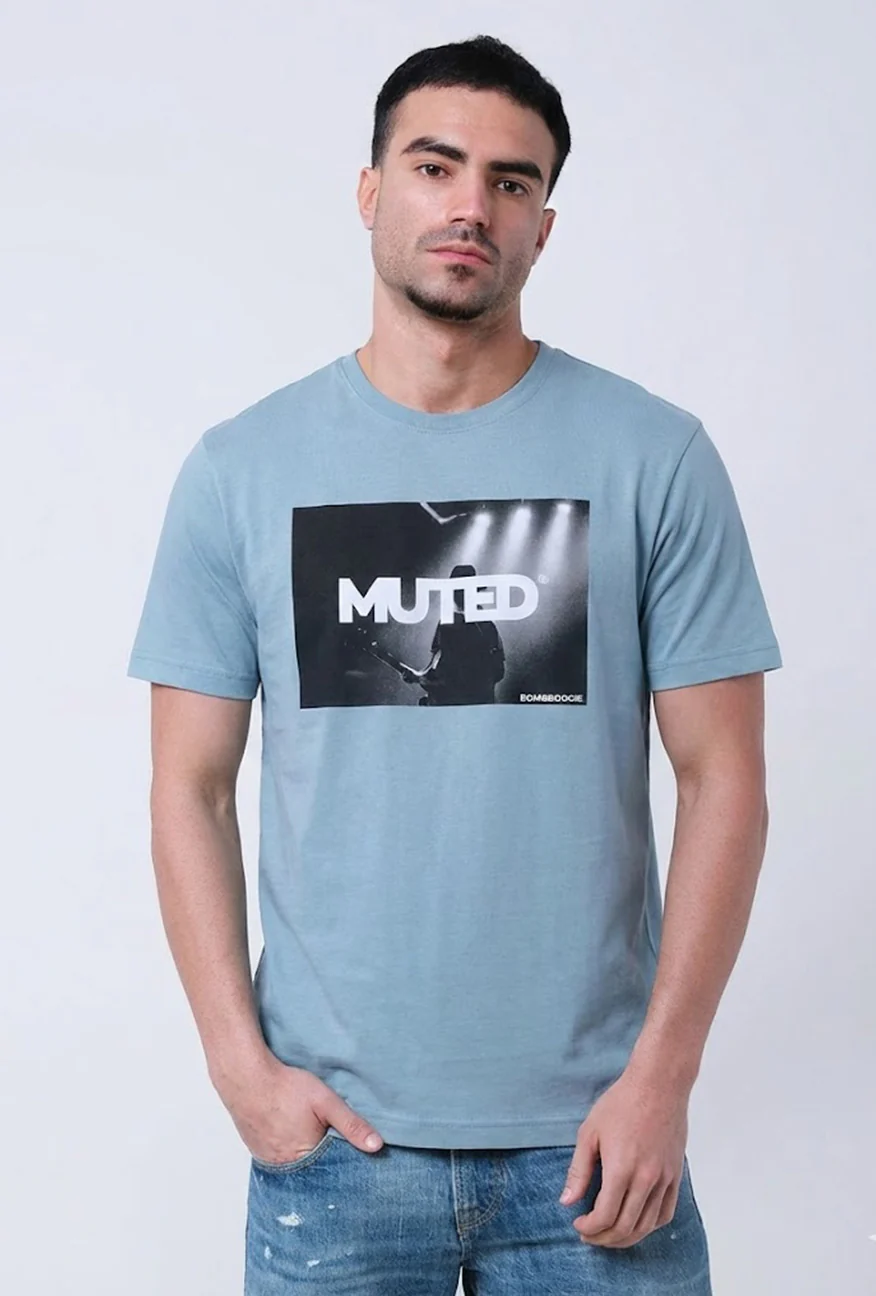 T-Shirt Lengan Pendek Slimfit Decons Light Blue