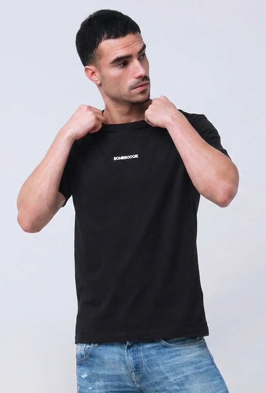 T-Shirt Lengan Pendek Slimfit Prevail Black - Image 5